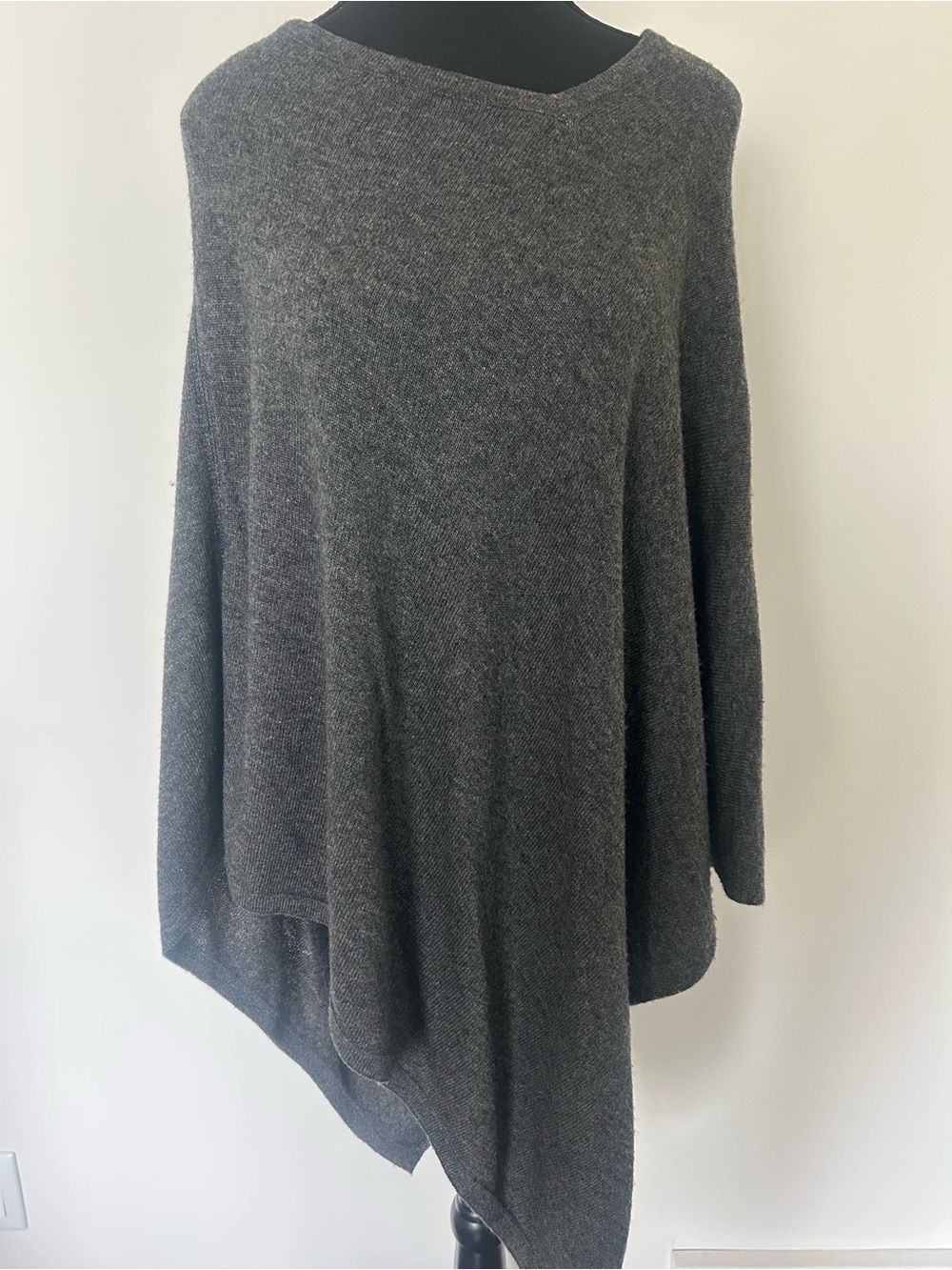 Exclusive 100% Cashmere Handmade in Nepal Poncho in Charcoal Gray